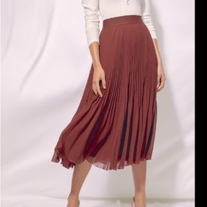 Aritzia twirl skirt